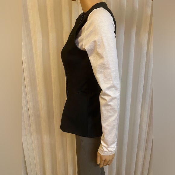 Veronica Beard Black Vest Front Zipper Closure Collarless Snaps Fitted Pleated 2 - Picture 8 of 16